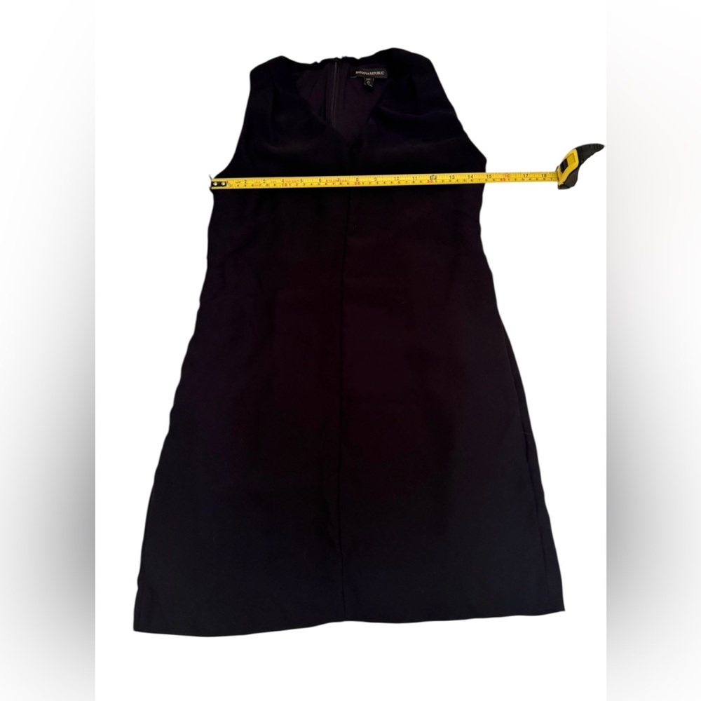 Banana Republic Women’s Black Sleeveless V-Neck Shift Dress Petite 0 Side Pocket - Picture 6 of 15